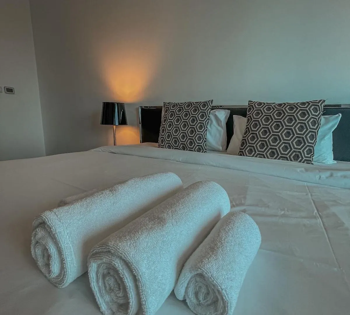 Stunning 2 Bedroom Marina Canal View Apartment Dubai 0*,  United Arab Emirates
